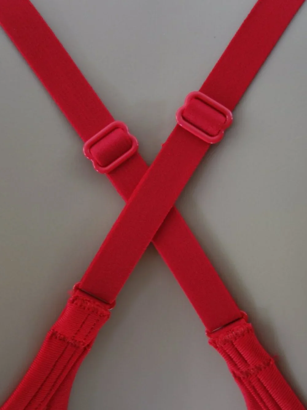 VS PINK SEAMLESS AIR LIGHT-SUPPORT SPORTS BRA (M) Red Pepper NWT!